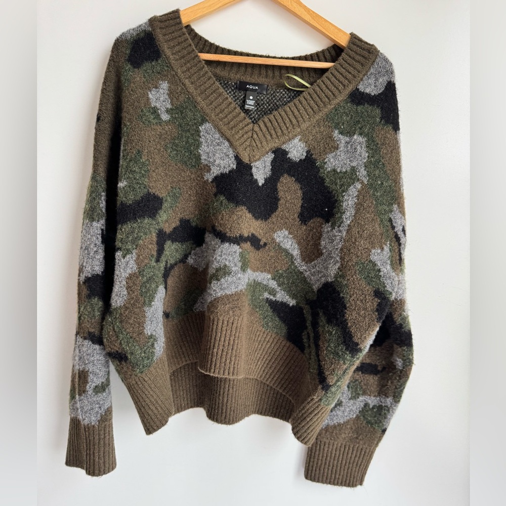 AQUA Camouflage Camo V Neck Sweater Large‎ Boxy Oversized Luxury